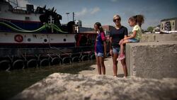 ‘It’s crazy.’ 140-foot barge stuck across Norwalk River since Saturday; plan set to free it Wednesday News Clip