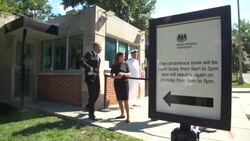 CLEAN : People pay tribute to Queen Elizabeth at British embassy in Washington, DC News Clip
