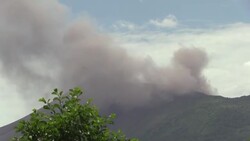 VOICED : Volcán Telica lanza enormes explosiones de gases y cenizas en Nicaragua News Clip