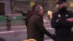 Lawyers leave Madrid court after Catalan trial Instructional Video