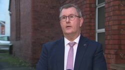 Jeffrey Donaldson reacts to Liz Truss' resignation News Clip
