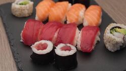 High Five Facts - Ancient Japan Choca Esos Cinco - Antiguo Japón Instructional Video