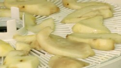 Drying Pears - Mobile Minute Instructional Video