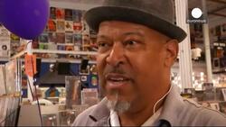 Prince: Fans pay tribute to His Royal Purpleness News Clip