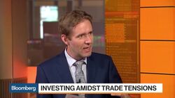 Why Small Hedge Funds Outperform the Giants News Clip