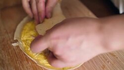 rolling up spring roll ,4k Stock Footage