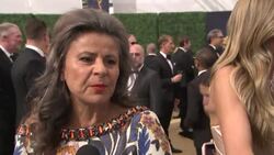 On Emmys carpet, Tracey Ullman and others talk Me Too and changing role of women on TV, John Oliver talks politics at awards shows News Clip