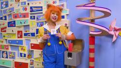 Kooki's Crafty Show Makes: Falling Leaves Instructional Video