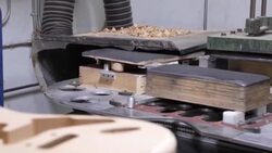 CLEAN : Fender continues making rock history 75 years after its first guitars News Clip