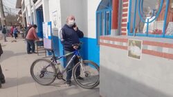 CLEAN : The neighbourhood priests of Buenos Aires become community saviours during pandemic News Clip