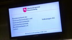 VOICED : Comienza en Alemania gigantesco juicio contra Volkswagen por el dieselgate News Clip