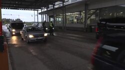 CLEAN : Finnish-Russian border closes to Russian tourists at midnight News Clip