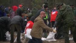 Canadian military joins flood relief efforts in Ontario News Clip