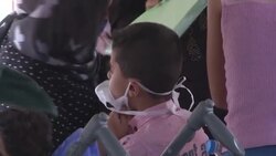 CLEAN : Syrian Kurds wait at the border crossing to return to Iraqi Kurdistan News Clip