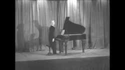 Vittorio Podrecca's Piccoli musical marionettes perform in Paris News Clip