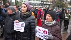 CLEAN : Thousands of Ukrainians protest against virus vaccines and restrictions News Clip