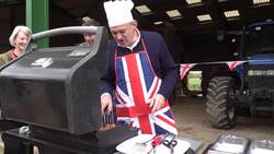 Sir Ed Davey hosts barbeque with farmers in Oxford News Clip