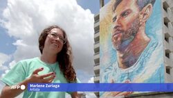 VOICED : Un mural de Messi "de otra galaxia" en su natal Rosario News Clip