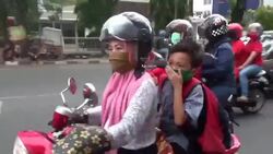CLEAN : 'Superheroes' on Indonesian streets raise awareness about coronavirus News Clip