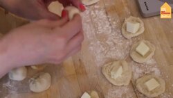 Cheesy stuffed garlic dough balls Instructional Video