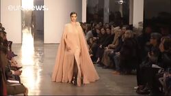 Carolina Herrera’s white shirt moment at New York Fashion Week News Clip