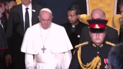 CLEAN : Pope tells 'safe harbour' Malta to resist isolation in migrant surge News Clip