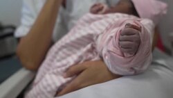VOICED : Paris's largest maternity hospital struggles for staff amid tough conditions News Clip