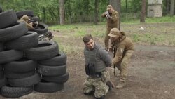 CLEAN : New territorial defence members in Kyiv train for the reconquest News Clip