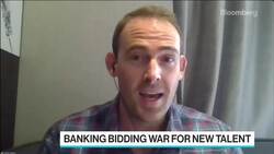 Chinese Hedge Funds Offer Graduates Up to $300,000 News Clip