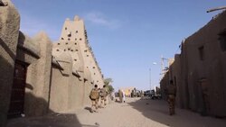 CLEAN : French soldiers patrol Timbuktu ahead of withdrawal News Clip