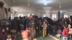 CLEAN : Syrians displaced by IS prison attack take refuge in Hasakeh mosque News Clip