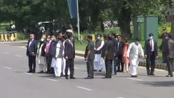 CLEAN : Pakistan observes minute's silence over Kashmir News Clip