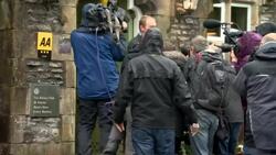 Scuffle between photojournalists breaks out at U.K. polling station News Clip