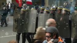 Protesters clash with police at Paris May Day events News Clip