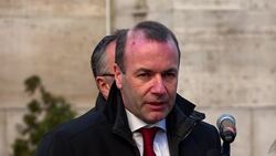 Hungary PM hosts leader of centre-right faction Instructional Video