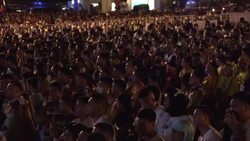 CLEAN : Thousands of Filipinos march in reverence of Catholic icon News Clip