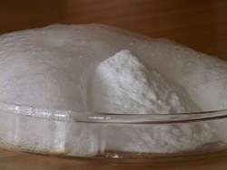 Describiendo a la materia y sus propiedades: propiedades químicas Instructional Video