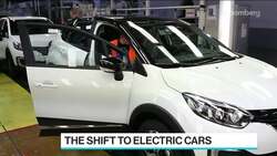 Renault CEO Sees Chip Supplies More 'Normal' in Summer News Clip