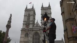 Shine on: Campaigners save London's historic gas lamps News Clip