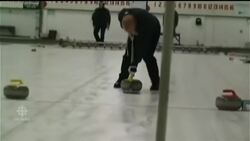 Top curling teams say they won't use high-tech brooms News Clip