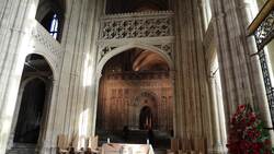 England, Canterbury cathedral - crossing Stock Footage
