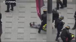 Paris turns into battle ground in "Yellow Vest" protest News Clip