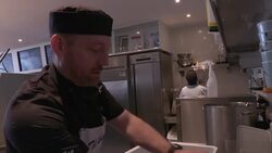 Seaside cafe serves UK's 'best fish and chips' News Clip