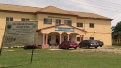 CLEAN : Reactions after Nigerian university lecturers end 8-month strike over pay News Clip