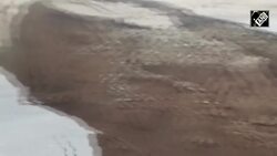 UP: Hastinapur to Bijnor Bridge over River Ganga collapses in Meerut News Clip