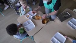 CLEAN : Grocery store brings 'healthy eating' to poor communities in Paris suburb News Clip