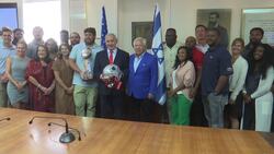 Israel calls for countries to stand by US Instructional Video