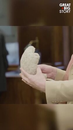 The art of making legal wigs in London Instructional Video