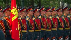 Putin lays wreath to mark Nazi invasion Instructional Video