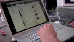 How to Find the Best Cyber Monday Deals Instructional Video